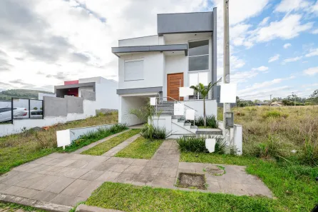 Casa com 3 Quartos à venda, 165m² no Hípica, Porto Alegre