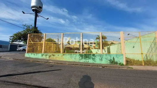 Lote/Terreno para alugar, 905m² no Martins, Uberlândia