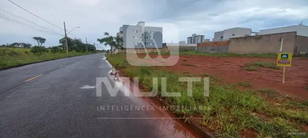 Lote/Terreno com 1 Quarto à venda, 513m² no Novo Mundo, Uberlândia