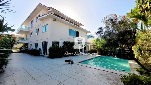 Casa com 4 Quartos à venda, 561m² no Camboinhas, Niterói