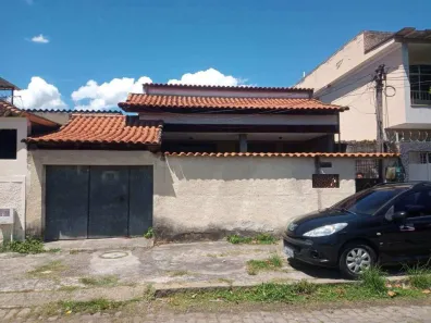 Casa com 2 Quartos à venda, 120m² no Bangu, Rio de Janeiro