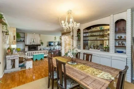 Casa com 4 Quartos à venda, 250m² no Vila Assunção, Porto Alegre