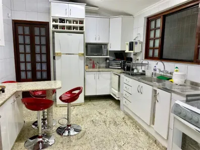 Casa com 3 Quartos à venda, 275m² no Vila Amorim, Suzano
