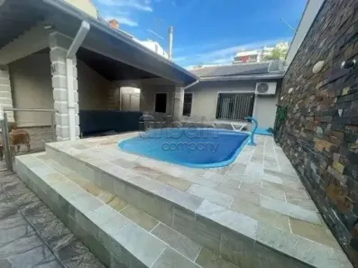Casa com 5 Quartos à venda, 150m² no Centro, Canoas