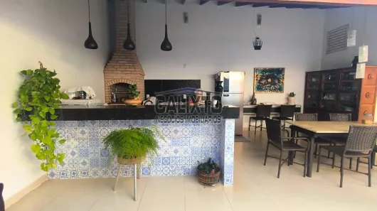 Casa com 3 Quartos à venda, 158m² no Jardim Patrícia, Uberlândia