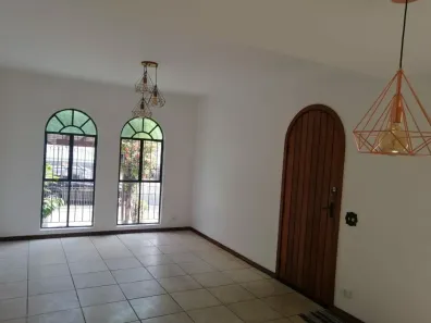Sobrado com 2 Quartos à venda, 121m² no Vila Guarani (Z Sul), São Paulo