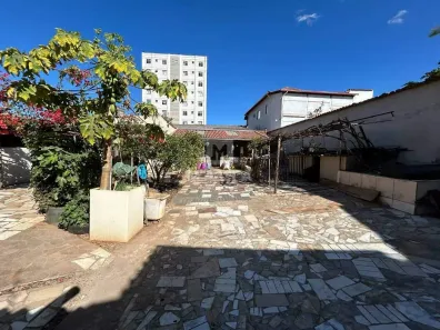 Casa com 4 Quartos à venda, 200m² no Santa Helena (Barreiro), Belo Horizonte