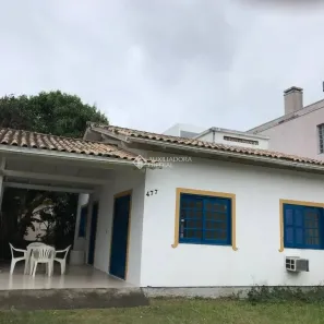 Casa com 2 Quartos para alugar, 70m² no Centro, Garopaba
