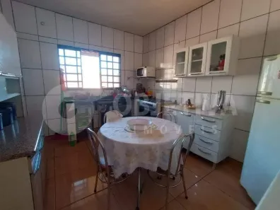 Casa com 2 Quartos à venda, 150m² no Pampulha, Uberlândia