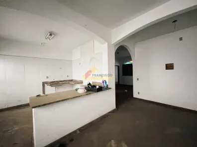 Imóvel Comercial com 4 Quartos para alugar, 300m² no Centro, Divinópolis