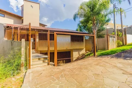 Casa com 4 Quartos à venda, 449m² no Três Figueiras, Porto Alegre