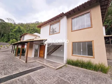 Casa de Condomínio com 2 Quartos à venda, 100m² no Penedo, Itatiaia