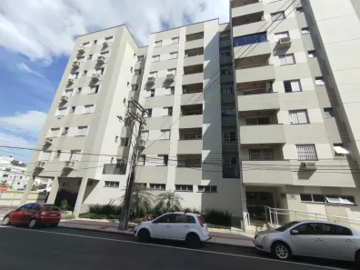 Apartamento com 3 Quartos para alugar, 109m² no Comerciário, Criciúma