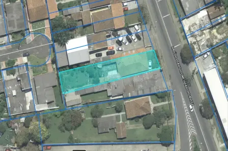 Lote/Terreno à venda, 660m² no Tingui, Curitiba