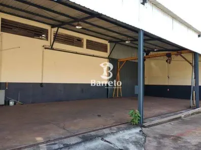 Galpão/Depósito/Armazém para alugar, 715m² no Waldemar Hauer, Londrina