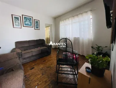 Casa com 5 Quartos à venda, 105m² no Santa Mônica, Uberlândia