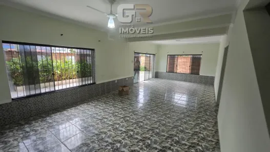 Sobrado com 5 Quartos para alugar, 250m² no Centro, Itanhaém