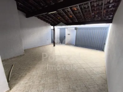 Casa com 3 Quartos para alugar, 135m² no Nova Uberlândia, Uberlândia