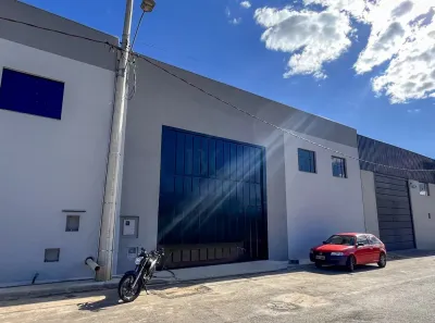 Galpão/Depósito/Armazém para alugar, 570m² no Estância Poços de Caldas, Poços de Caldas