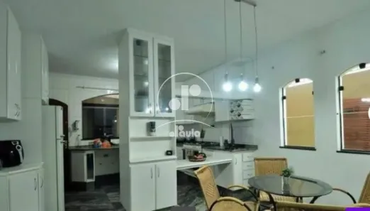 Sobrado com 4 Quartos à venda, 303m² no Vila Metalúrgica, Santo André