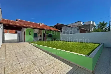 Casa com 3 Quartos à venda, 140m² no Jardim Beira-Mar, Peruíbe
