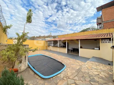 Casa com 2 Quartos à venda, 89m² no Nações, Divinópolis