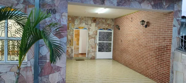 Imóvel Comercial com 3 Quartos para alugar, 250m² no Vila Trujillo, Sorocaba