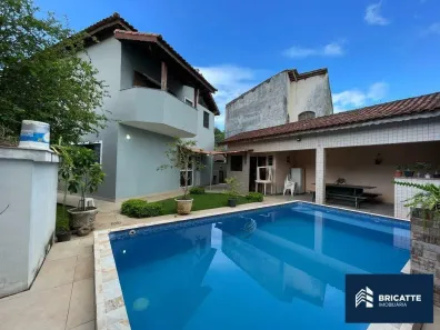 Sobrado com 4 Quartos à venda, 230m² no Praia dos Sonhos, Itanhaém