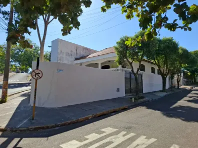 Casa com 3 Quartos à venda, 180m² no Vila Comercial, Presidente Prudente