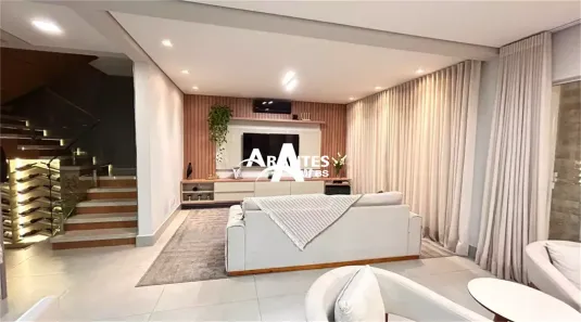 Casa de Condomínio com 4 Quartos à venda, 200m² no Granja Marileusa, Uberlândia