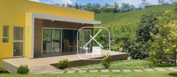 Fazenda/Sítio com 3 Quartos à venda, 136m² no Fazenda Palao (Alpes de Guararema), Guararema