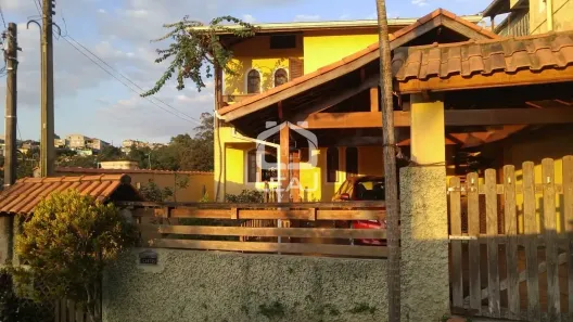 Sobrado com 3 Quartos à venda, 2211m² no Vila Leonor, Itapecerica da Serra