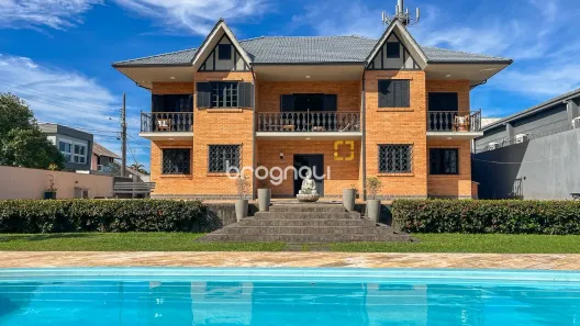 Casa com 3 Quartos à venda, 293m² no Lagoa da Conceição, Florianópolis
