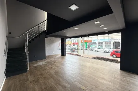 Sala Comercial para alugar, 90m² no Centro, Joinville