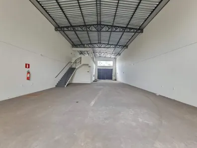 Galpão/Depósito/Armazém para alugar, 650m² no Centro, Divinópolis