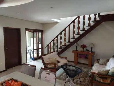 Casa de Condomínio com 2 Quartos à venda, 192m² no Piracangaguá, Taubaté