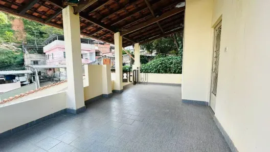 Casa com 5 Quartos à venda, 289m² no Bandeirantes, Juiz de Fora