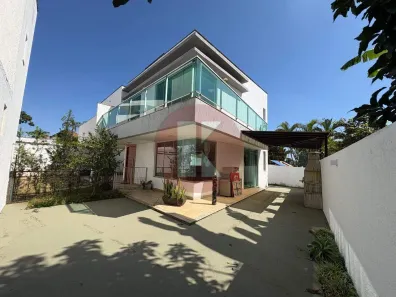 Casa de Condomínio com 4 Quartos para alugar, 218m² no Garças, Belo Horizonte