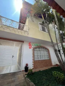 Sobrado com 3 Quartos à venda, 241m² no Vila Galvão, Guarulhos