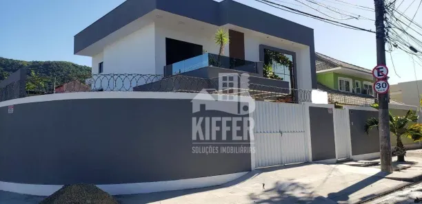 Casa com 4 Quartos à venda, 180m² no Piratininga, Niterói