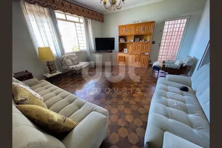 Casa com 3 Quartos à venda, 192m² no Parque São Quirino, Campinas
