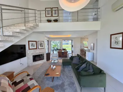 Casa de Condomínio com 3 Quartos à venda, 190m² no XANGRI-LÁ, Xangri-lá