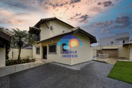 Sobrado com 4 Quartos à venda, 230m² no Bal Stella Maris, Peruíbe