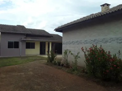 Casa com 3 Quartos à venda, 180m² no Petrópolis, Várzea Grande