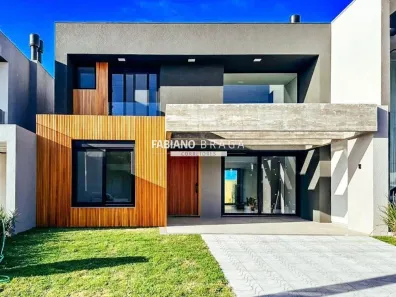 Sobrado com 4 Quartos à venda, 230m² no XANGRI-LÁ, Xangri-Lá