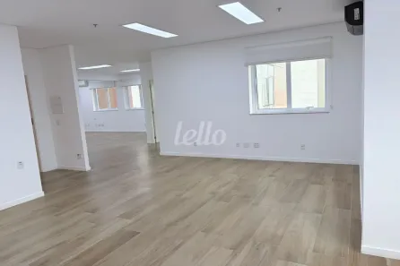 Sala Comercial para alugar, 127m² no Vila Carrão, São Paulo