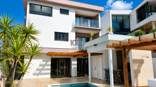 Casa de Condomínio com 3 Quartos para alugar, 600m² no São Pedro, Juiz de Fora