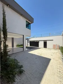Sobrado com 4 Quartos à venda, 303m² no Setor Faiçalville, Goiânia