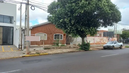 Casa com 3 Quartos à venda, 247m² no Vila Harmonia, Araraquara