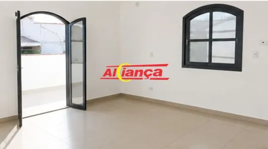 Sobrado com 3 Quartos para alugar, 220m² no Parque Santo Antônio, Guarulhos